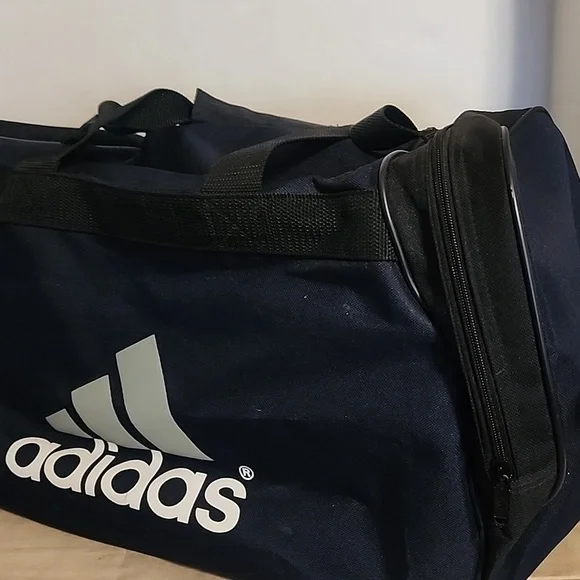 Adidas Duffel Bag/ Gym bag - Picture 2 of 5